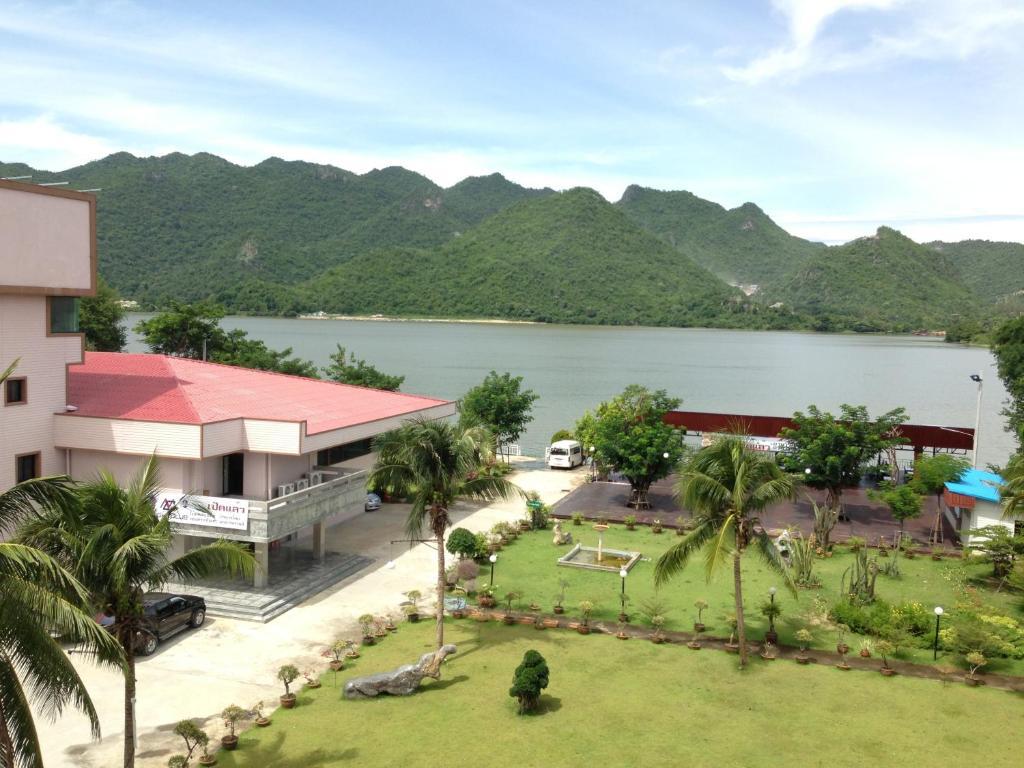 Hotel Kan Kanchanaburi City Exterior photo